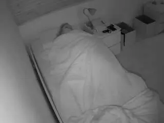 Camsoda Adult Video Chat of voyeurcam-julmodels-greybed-1