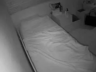 Camsoda Private Sex Chat of voyeurcam-julmodels-greybed-1