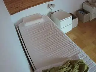 Camsoda Live Porn of voyeurcam-julmodels-greybed-1