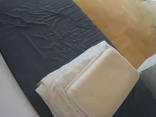 Camsoda Adult Webcams of voyeurcam-julmodels-greybed-2