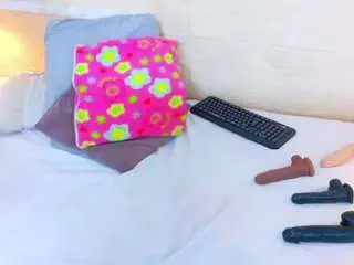 Camsoda Nude Webcam of tiny-whore18