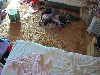 Camsoda Live Sex Cam of voyeurcam-julmodels-whitebed-5