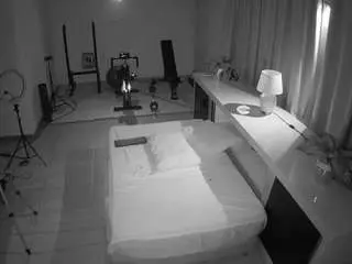 Camsoda Private Sex Chat of voyeurcam-jb-office-1