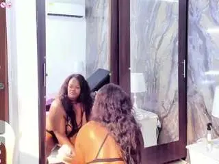 Camsoda Free Porn Cam of laurasaenz01