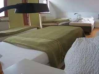 Camsoda Adult Webcams of voyeurcam-julmodels-bed-2