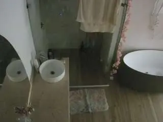 Camsoda Sex Chat of voyeurcam-casa-salsa-bathroom-6
