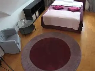 Camsoda Sex Cam of voyeurcam-julmodels-whitebed-1