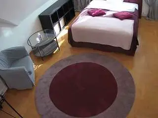 Camsoda Live Porn of voyeurcam-julmodels-whitebed-1