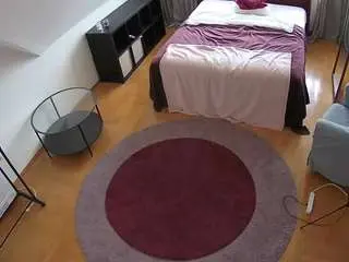 Camsoda Free Live Porn of voyeurcam-julmodels-whitebed-1