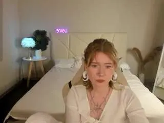 Camsoda Sex Cam of elira-vane