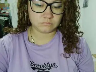 Camsoda Live Sex of curly-greeneyed