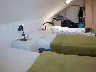 Camsoda Private Sex Chat of voyeurcam-julmodels-bed-4