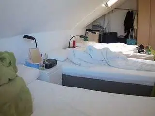 Camsoda Adult Webcam of voyeurcam-julmodels-bed-4