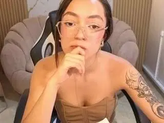 Camsoda Adult Webcam of cinnamon-b