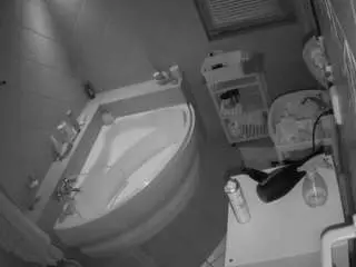 Camsoda Adult Webcams of voyeurcam-julmodels-bath-1st-2