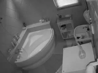 Camsoda Free Live Porn of voyeurcam-julmodels-bath-1st-2