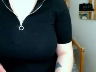 Camsoda Nude Webcam of leilabeayte24