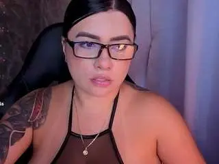 Camsoda Sex Cam of naomii-campbell