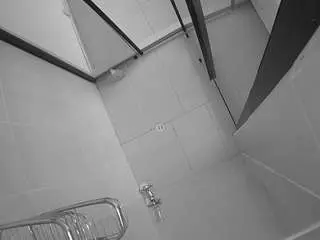 Camsoda Free Porn Cam of voyeurcam-jb-shower-2