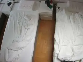 Camsoda Adult Webcams of voyeurcam-julmodels-bed-5