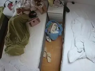 Camsoda Live Sex Cam of voyeurcam-julmodels-bed-5
