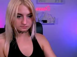 Camsoda Adult Webcam of blondie-melisa
