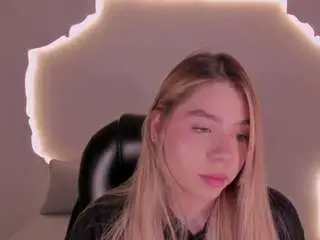 Camsoda Watch Live Sex Cams of tiffannysins