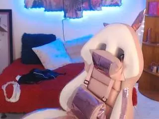 Camsoda Watch Live Sex Cams of nahomy-summers