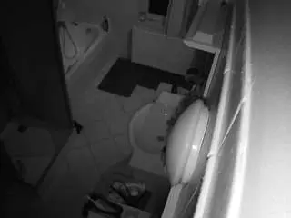 Camsoda Adult Video Chat of voyeurcam-julmodels-bath-2nd-2