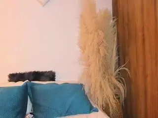 Camsoda Nude Webcam of sally-rosses