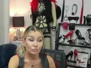 Camsoda Live Sex Cam of luxcrystal