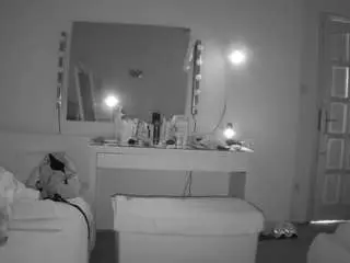 Camsoda Adult Video Chat of voyeurcam-julmodels-living-6