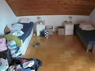 Camsoda Adult Webcam of voyeurcam-julmodels-greybed-3