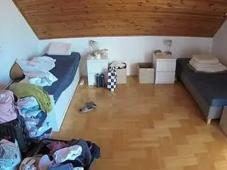 Camsoda Live Sex of voyeurcam-julmodels-greybed-3