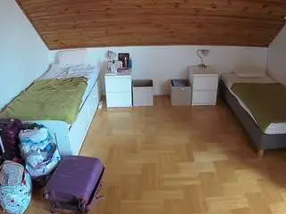 Camsoda Sex Cam of voyeurcam-julmodels-greybed-3