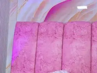 Camsoda Sex Cam of emmacurvy