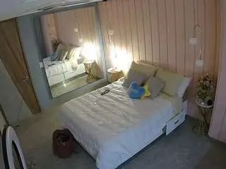 Camsoda Live Sex Cam of voyeurcam-casa-salsa-bedroom-2