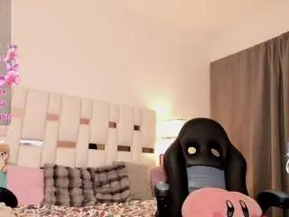 Camsoda Nude Webcam of cherryboom23