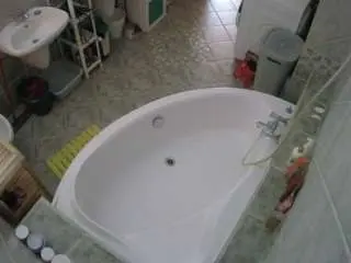 Camsoda Live Sex of voyeurcam-julmodels-bath-1st-1
