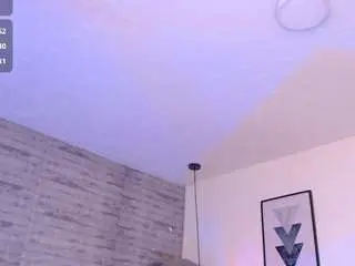 Camsoda Live Porn of tinnahottie