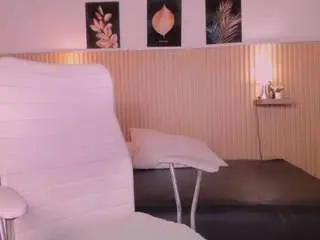 Camsoda Nude Webcam of cloe-adams