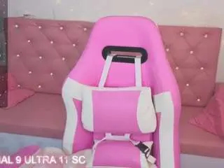 Camsoda Nude Webcam of paris09-v