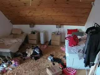 Camsoda Free Live Porn of voyeurcam-julmodels-whitebed-3
