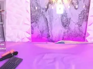 Camsoda Adult Webcams of playful-violet