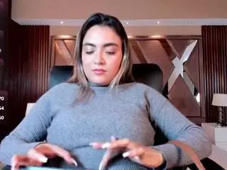 Camsoda Live Sex Cam of isabellaa-joness