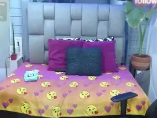 Camsoda Watch Live Sex Cams of evelinzaens