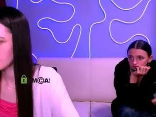 Camsoda Sex Cam of caroline-honeyy