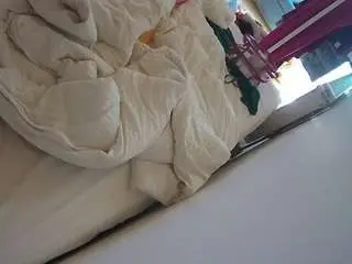 Camsoda Live Sex of voyeurcam-julmodels-whitebed-4