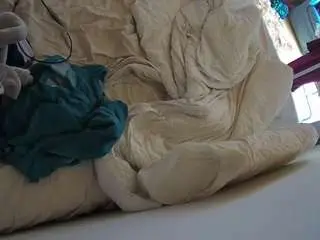 Camsoda Private Sex Chat of voyeurcam-julmodels-whitebed-4