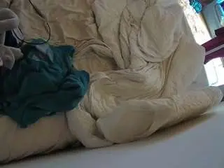 Camsoda Live Porn of voyeurcam-julmodels-whitebed-4